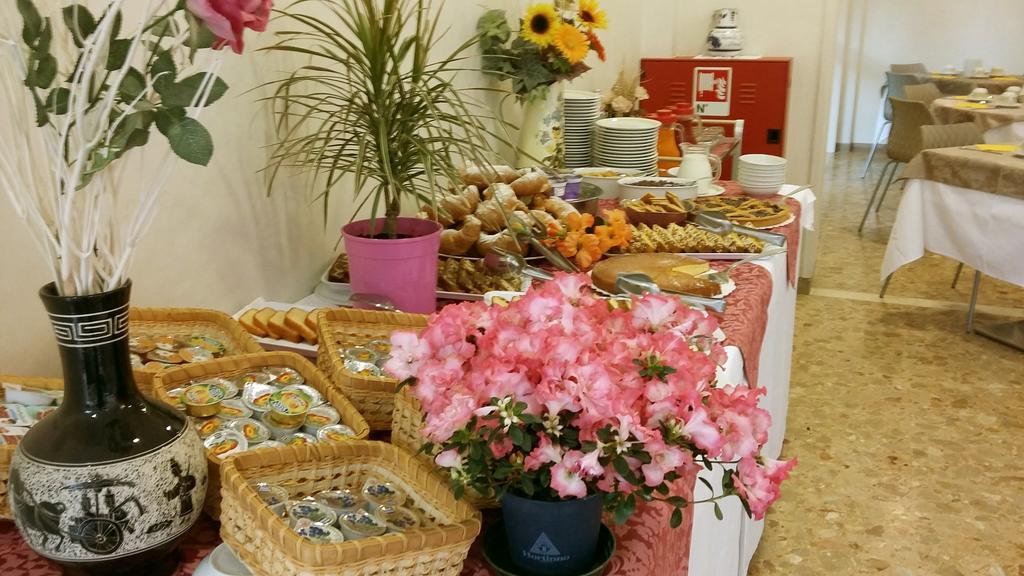 Hotel Condor Milano Marittima Ngoại thất bức ảnh